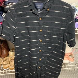 Men’s American Eagle button down shirt